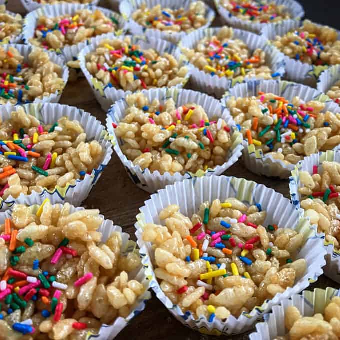 rice bubble cakes in patty cakes with sprinkles 