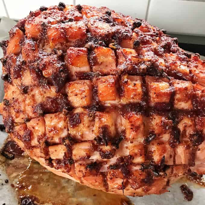 Christmas ham with cranberry glaze