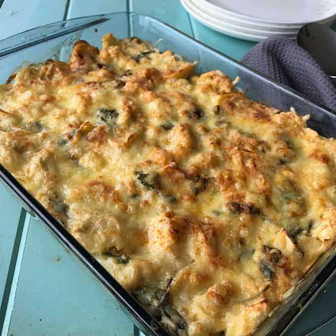 Cauliflower cheese pasta bake