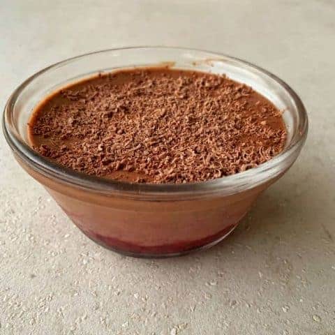 Chocolate mousse with raspberry sauce