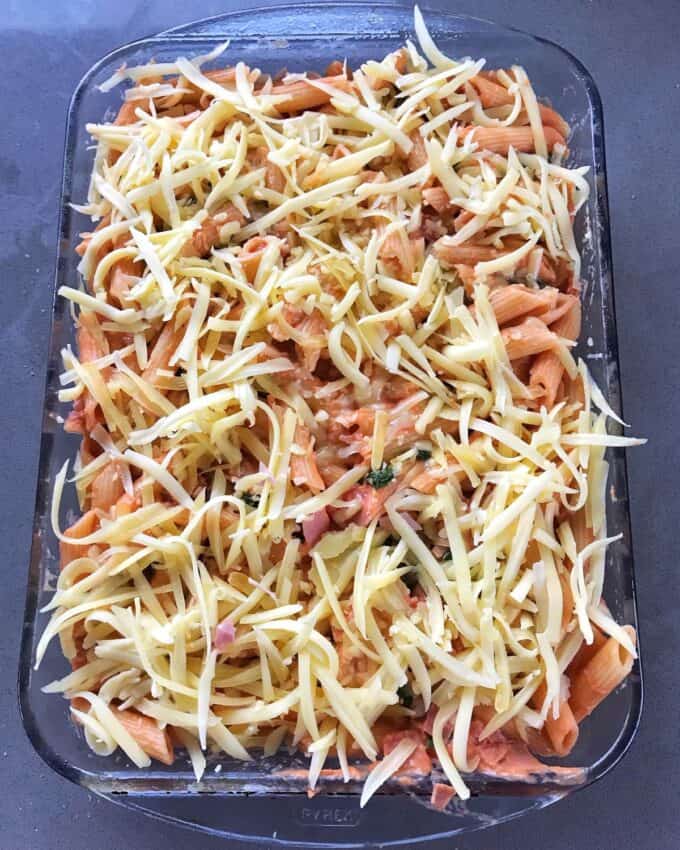 can you put raw bacon in pasta bake