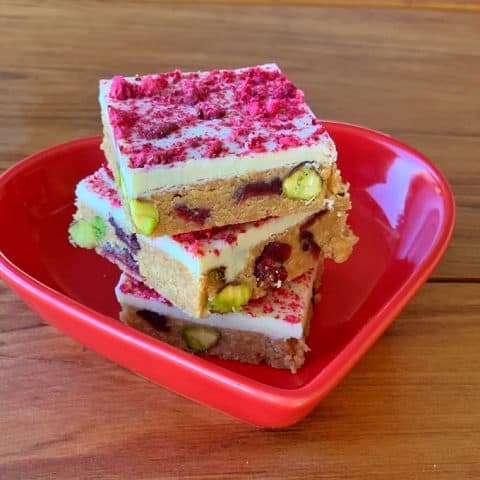 Cranberry and pistachio slice