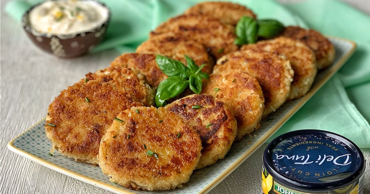Tuna cakes with lemon aioli Tuna cakes with lemon aioli