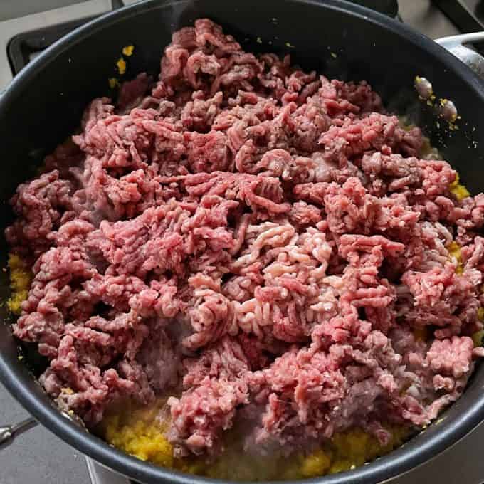 Vanya's Lasagne Mince frying in a fry pan.