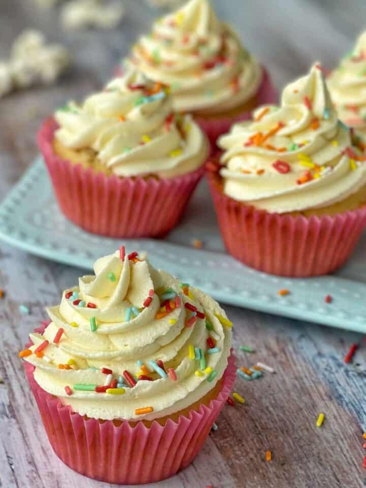 Easy recipe for classic New Zealand lolly cake Plus quick video