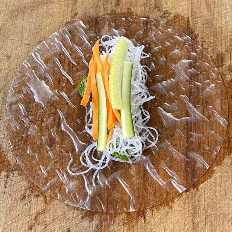Chicken Rice Paper Rolls - VJ Cooks