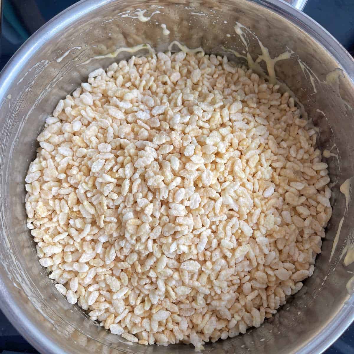 White Christmas Marshmallow Rice Bubble Slice - VJ Cooks