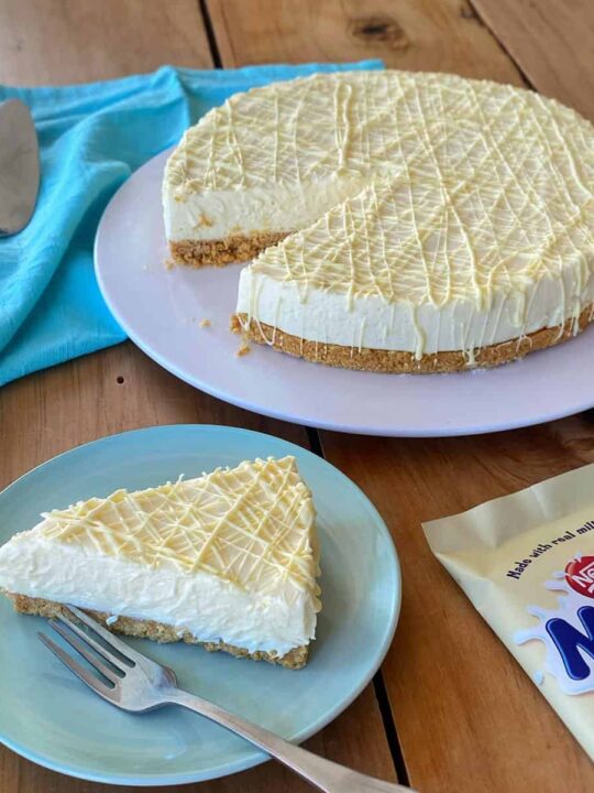 VJcooks_MilkyBarCheesecake_19-